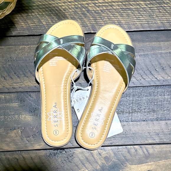 Silver slide sandals, size 6 - Picture 1 of 4